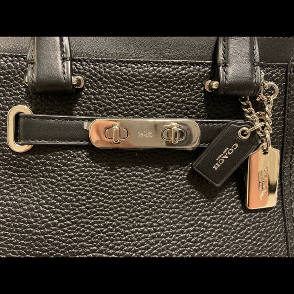 NWT Coach purse !! - Picture 6 of 9